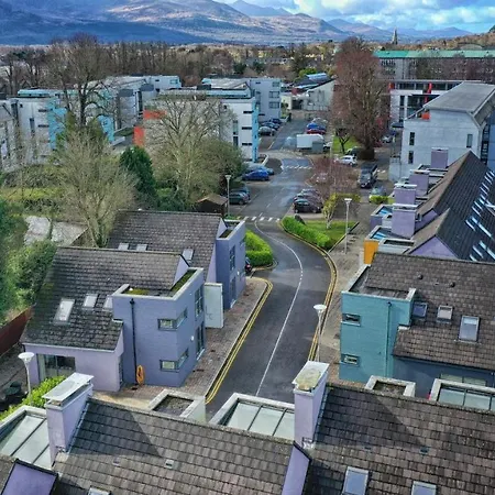 Avenue 10 Villa Killarney Exterior photo